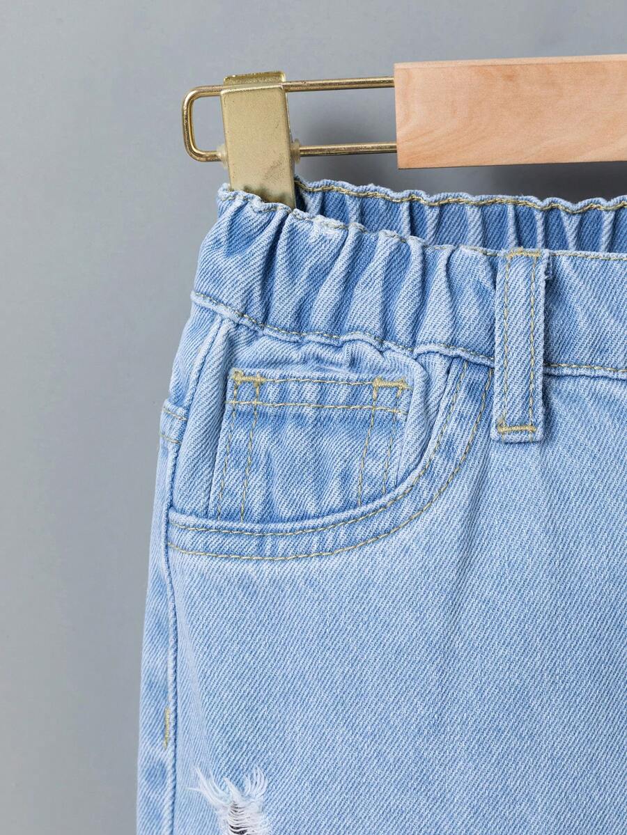 New summer products for boys' jeans: fashionable casual denim shorts, light blue denim, retro distressed hole design, straight and loose fit, comfortable and soft fabric.